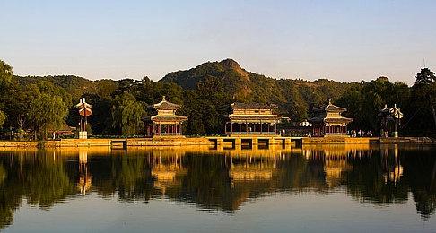 《王国之心》20周年纪念版Walkman 蓝牙耳机 现已开售